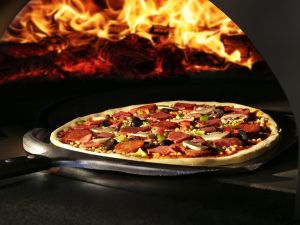 Pizzas Artisanales Classiques cuites au Feu de Bois